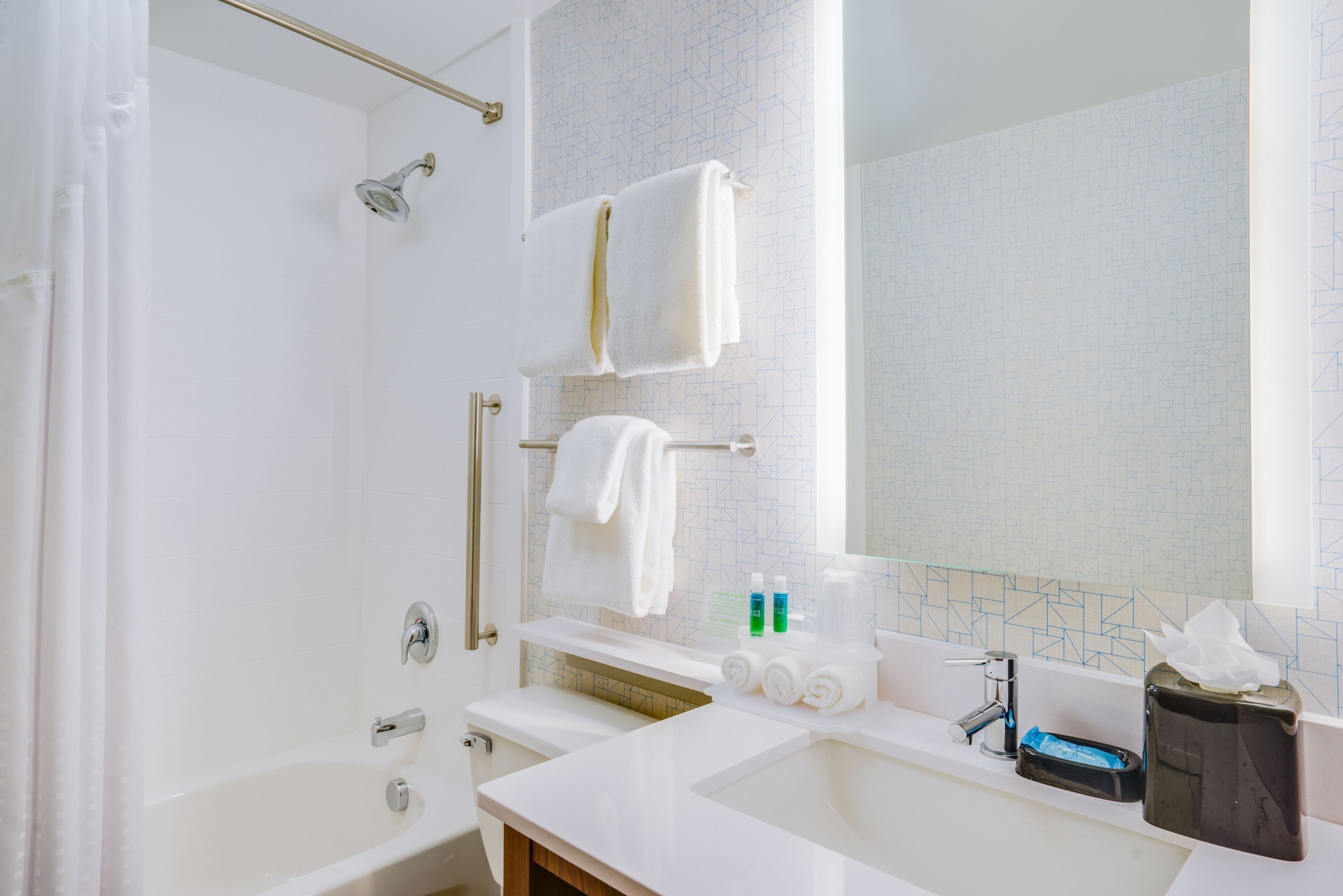 holiday inn express and suites ft washington philadelphia