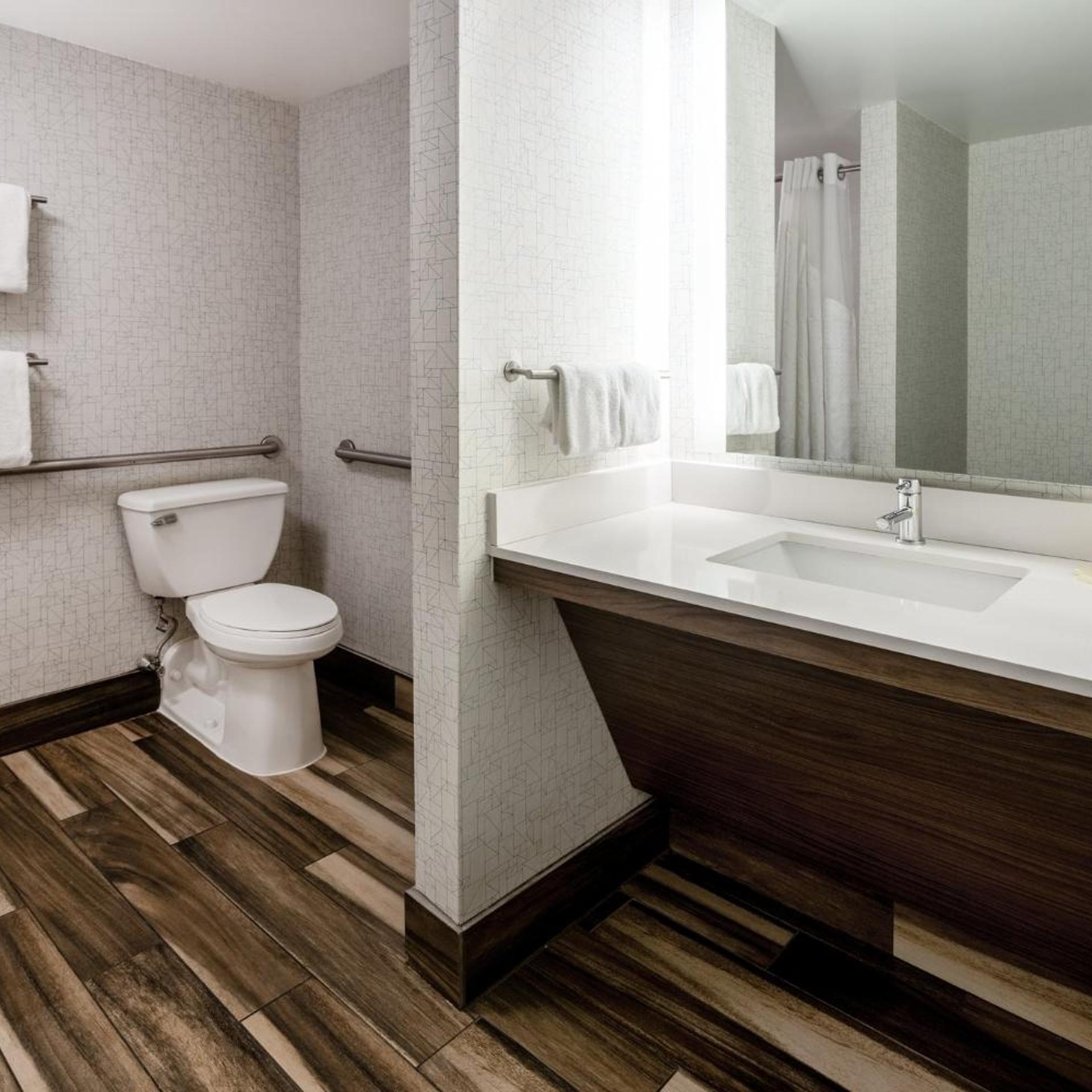 holiday inn express and suites ft washington philadelphia