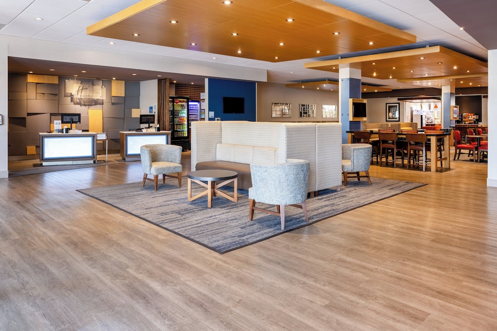 holiday inn express and suites ft washington philadelphia