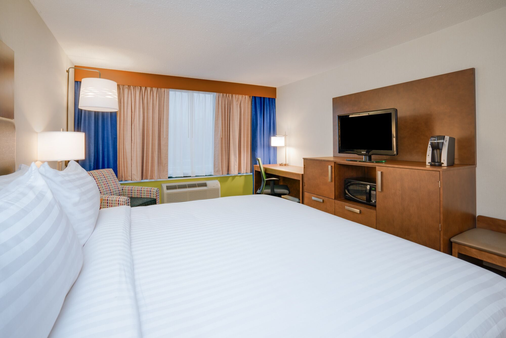 holiday inn express and suites ft washington philadelphia