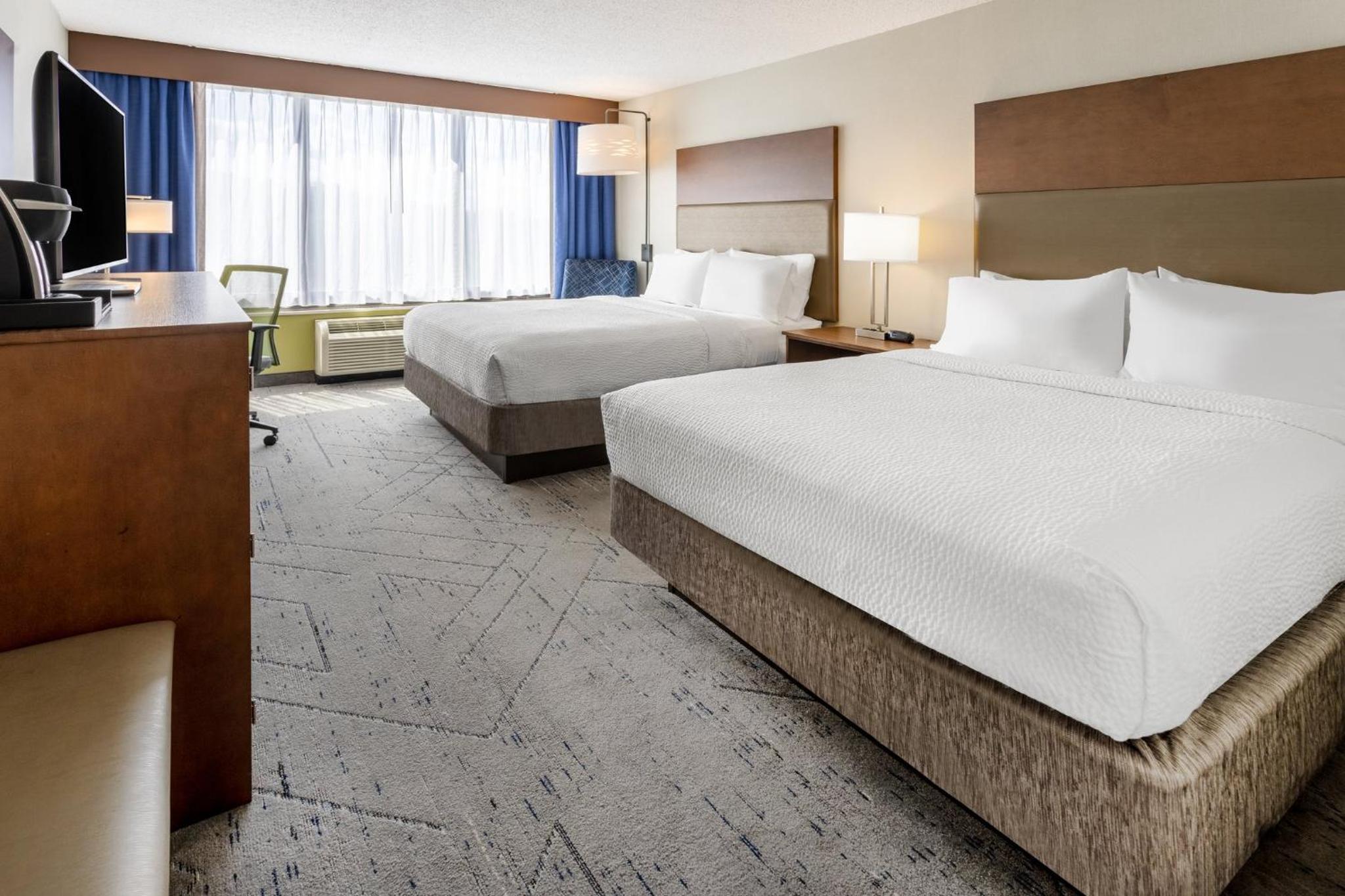 holiday inn express and suites ft washington philadelphia