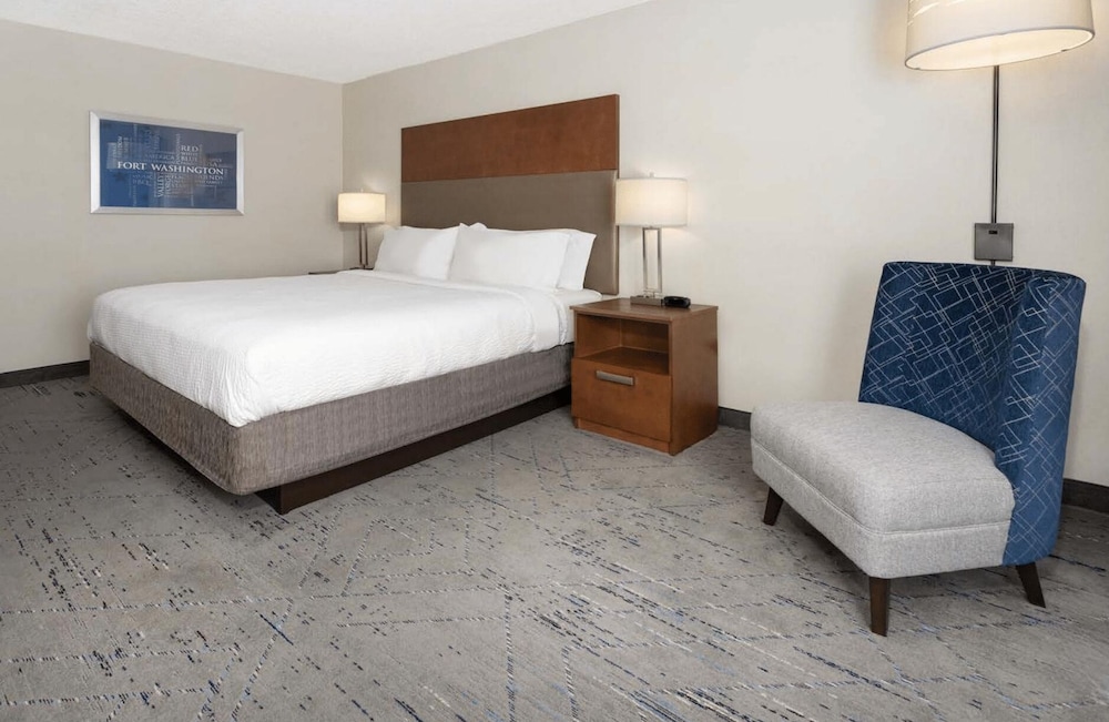holiday inn express and suites ft washington philadelphia