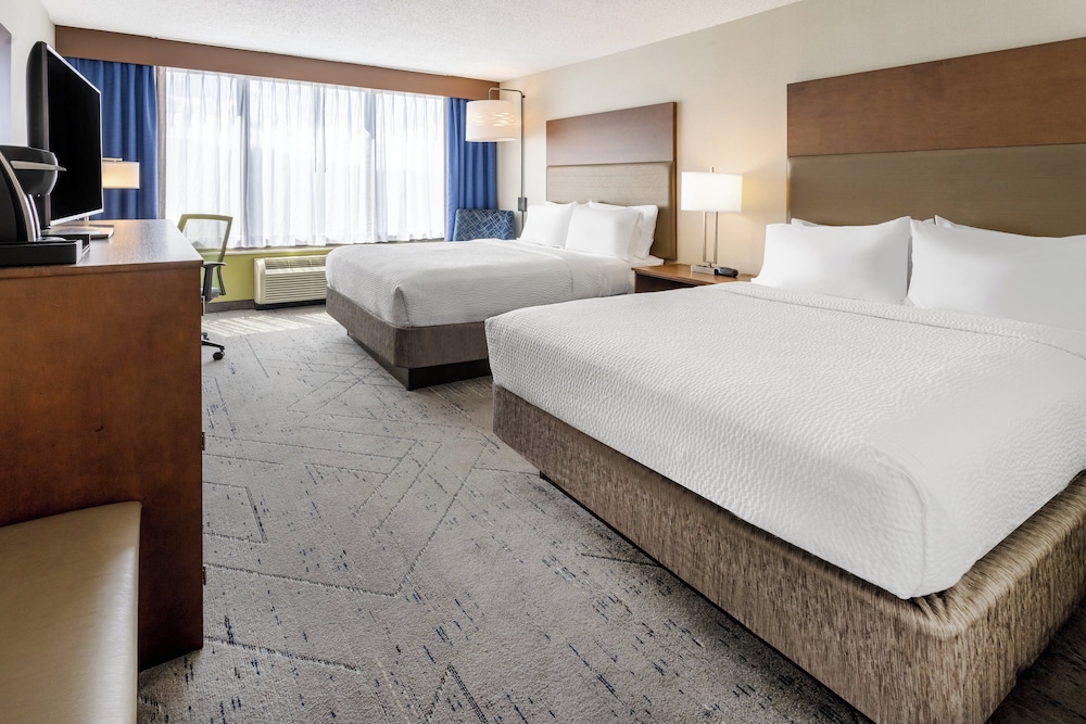 holiday inn express and suites ft washington philadelphia