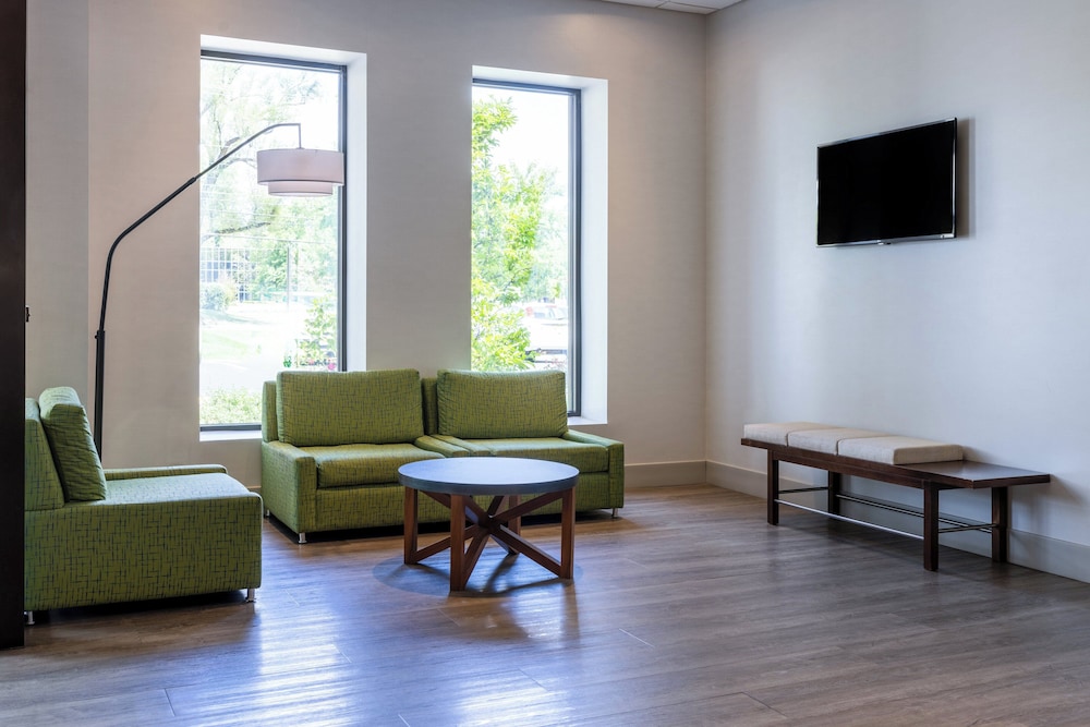 holiday inn express and suites ft washington philadelphia