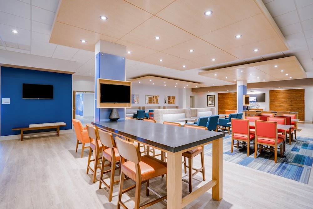 holiday inn express and suites ft washington philadelphia