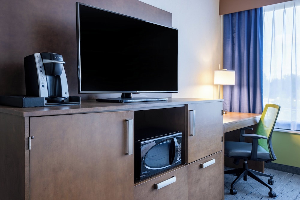 holiday inn express and suites ft washington philadelphia