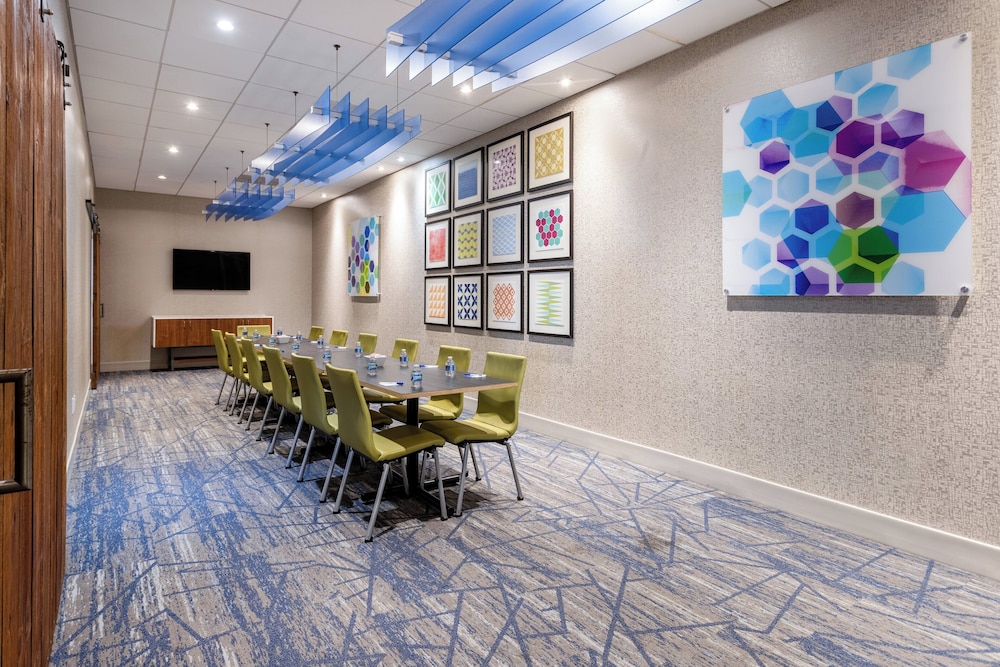 holiday inn express and suites ft washington philadelphia