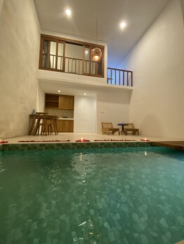 noah villa and chapel