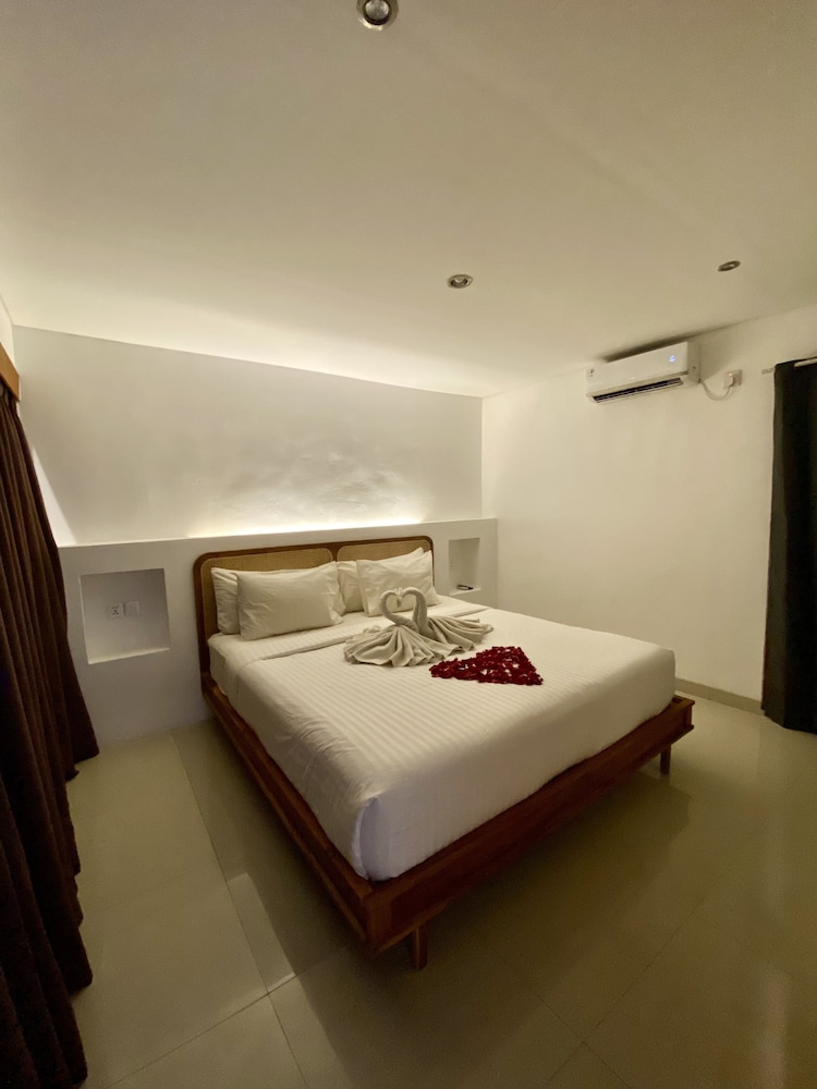 noah villa and chapel