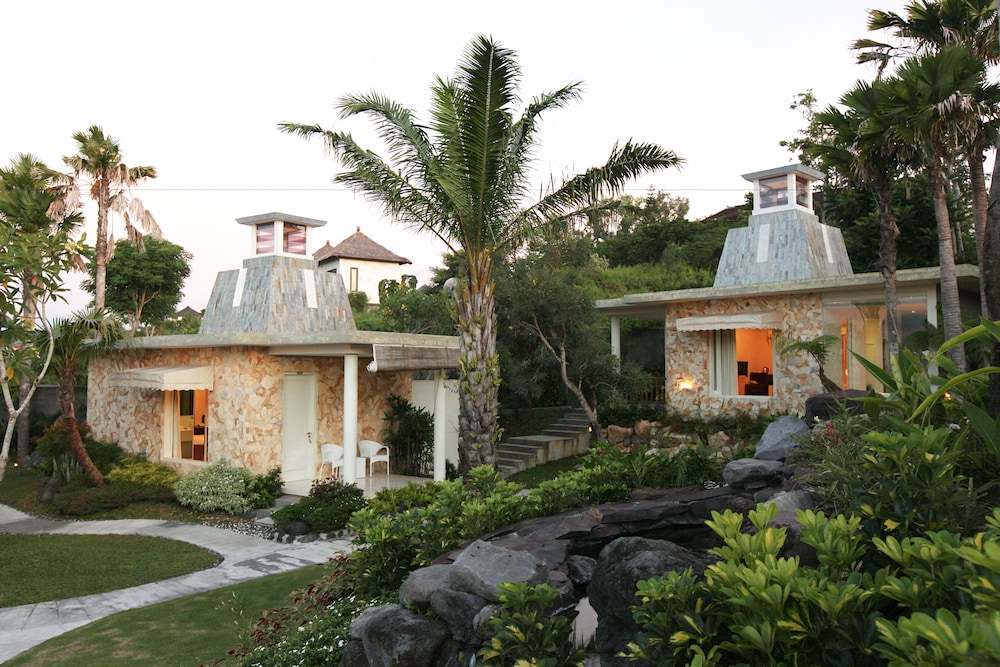 noah villa and chapel