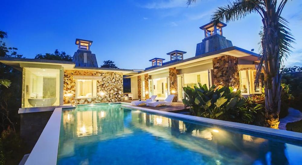 noah villa and chapel