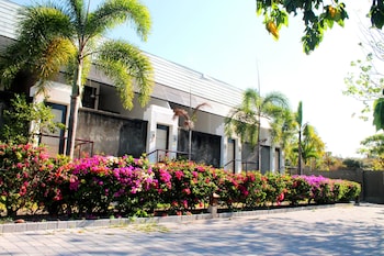 noah villa and chapel