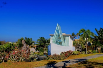 noah villa and chapel