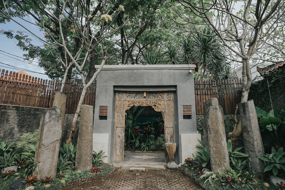 alam bidadari seminyak villas