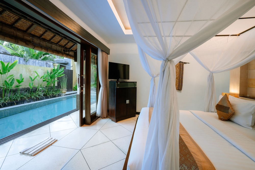 the maya seminyak villas