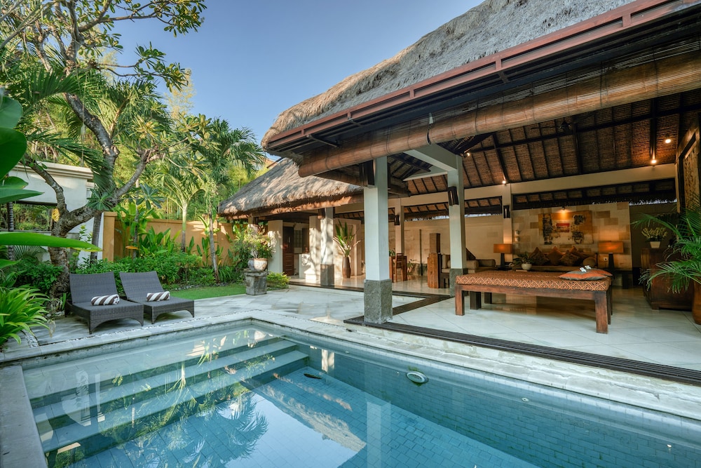 the maya seminyak villas