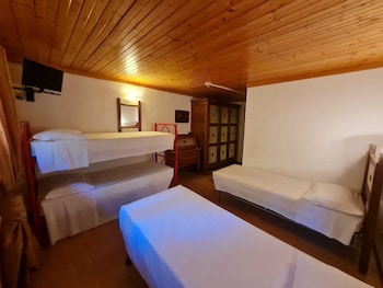hostel il pirata