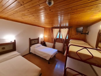 hostel il pirata