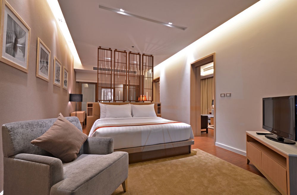 summit windmill golf suite hotel suvarnabhumi