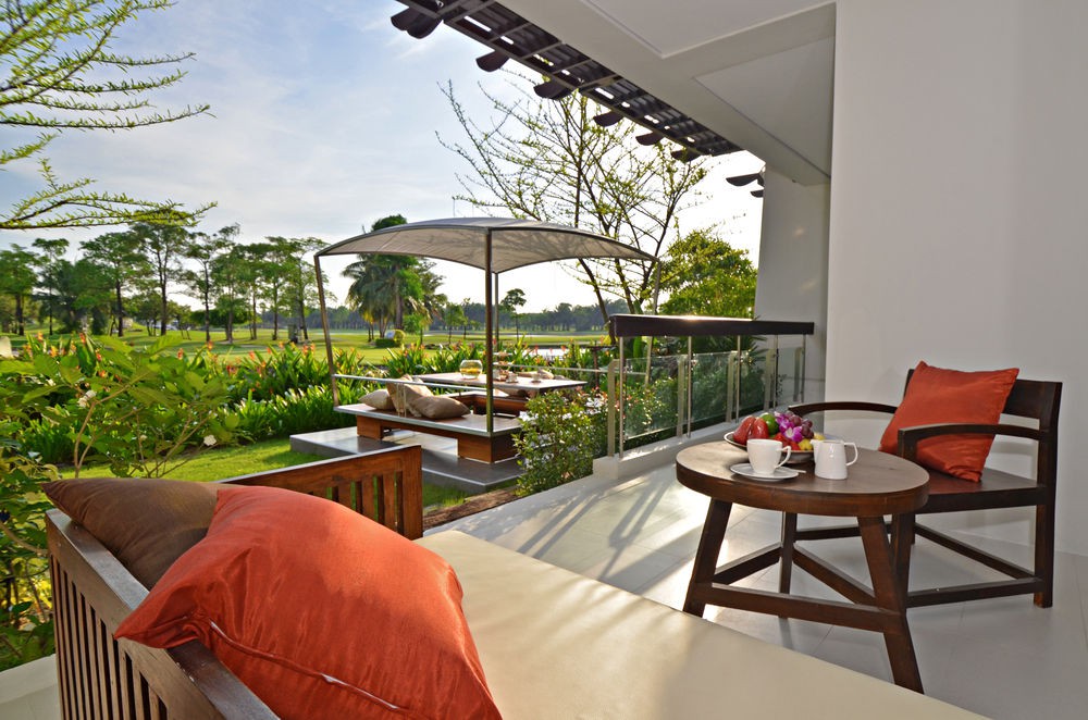 summit windmill golf suite hotel suvarnabhumi