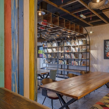 oaks ibn battuta gate dubai