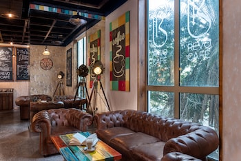 oaks ibn battuta gate dubai