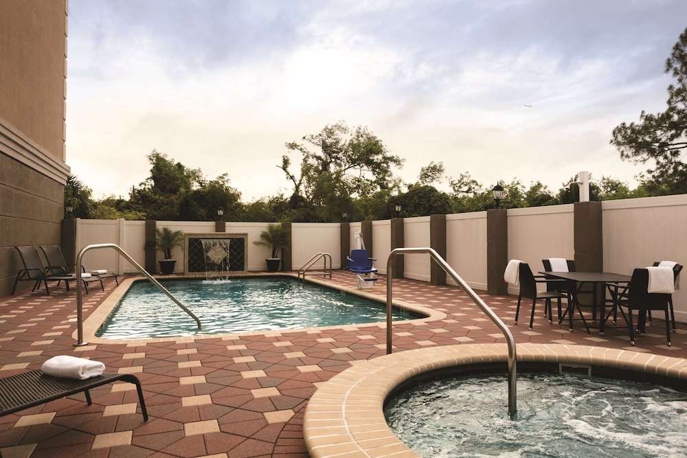 country inn and suites by radisson tampa airport north fl