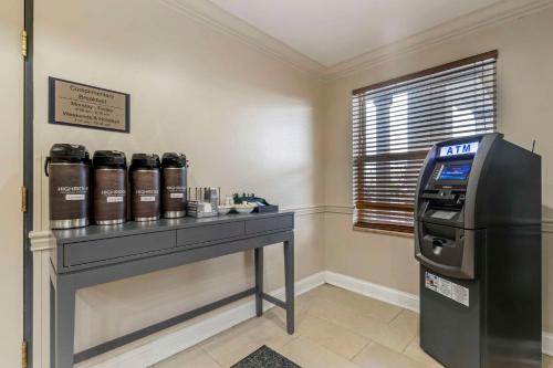 country inn and suites by radisson tampa airport north fl