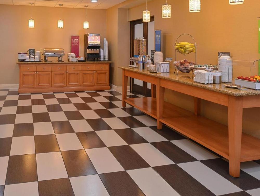 hampton inn and suites tampa east casino area