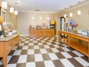 hampton inn and suites tampa east casino area