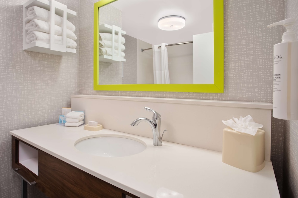 hampton inn and suites tampa east casino area