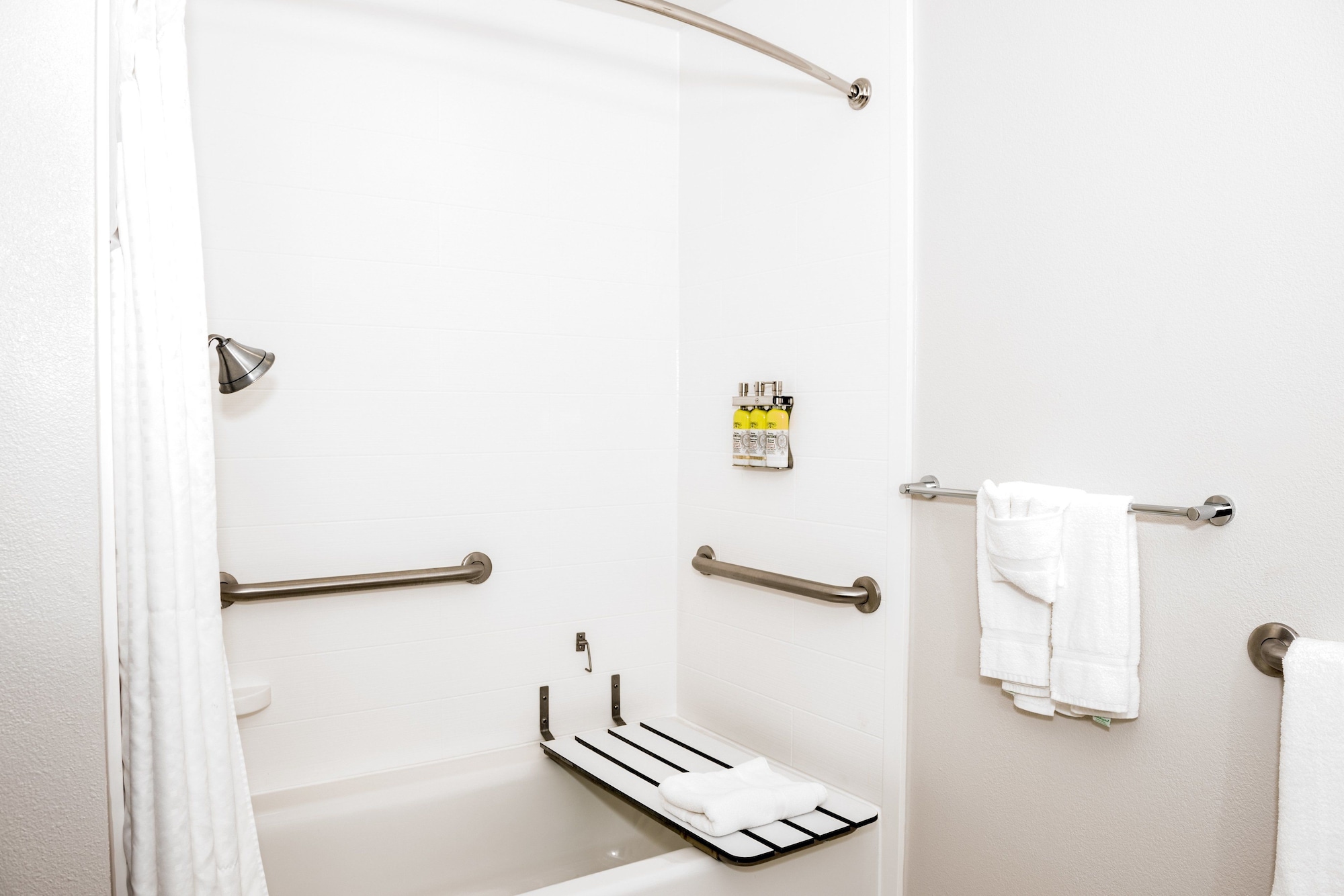 holiday inn express and suites tampa usf busch gardens