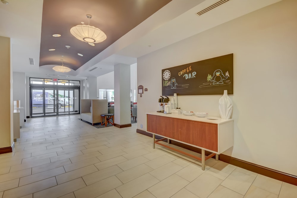 holiday inn express and suites tampa usf busch gardens