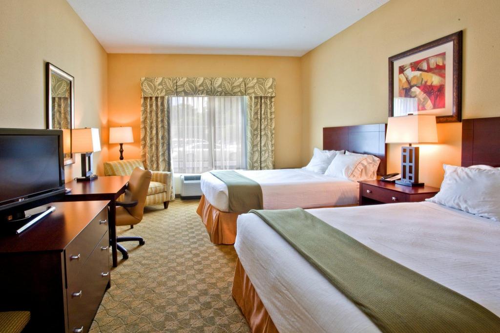 holiday inn express and suites tampa usf busch gardens