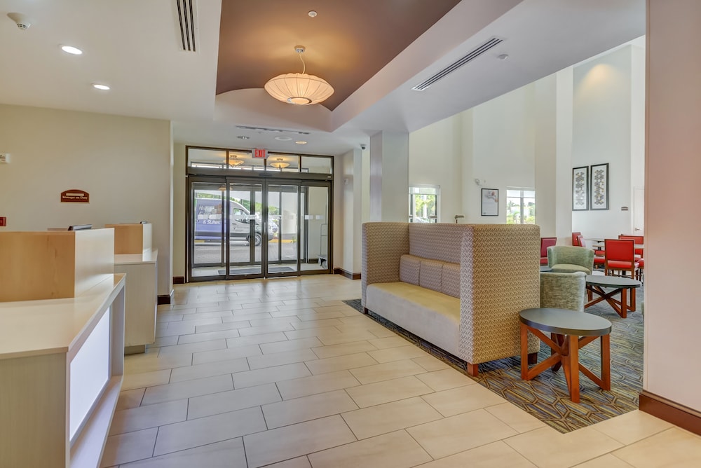 holiday inn express and suites tampa usf busch gardens
