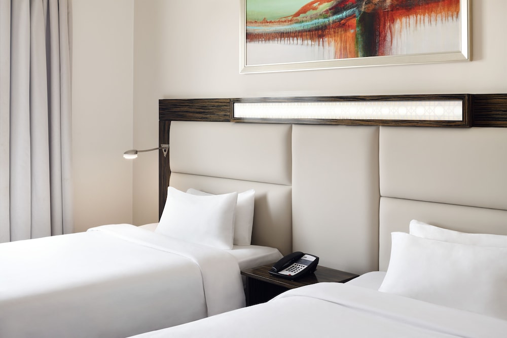 holiday inn express dubai internet city by ihg