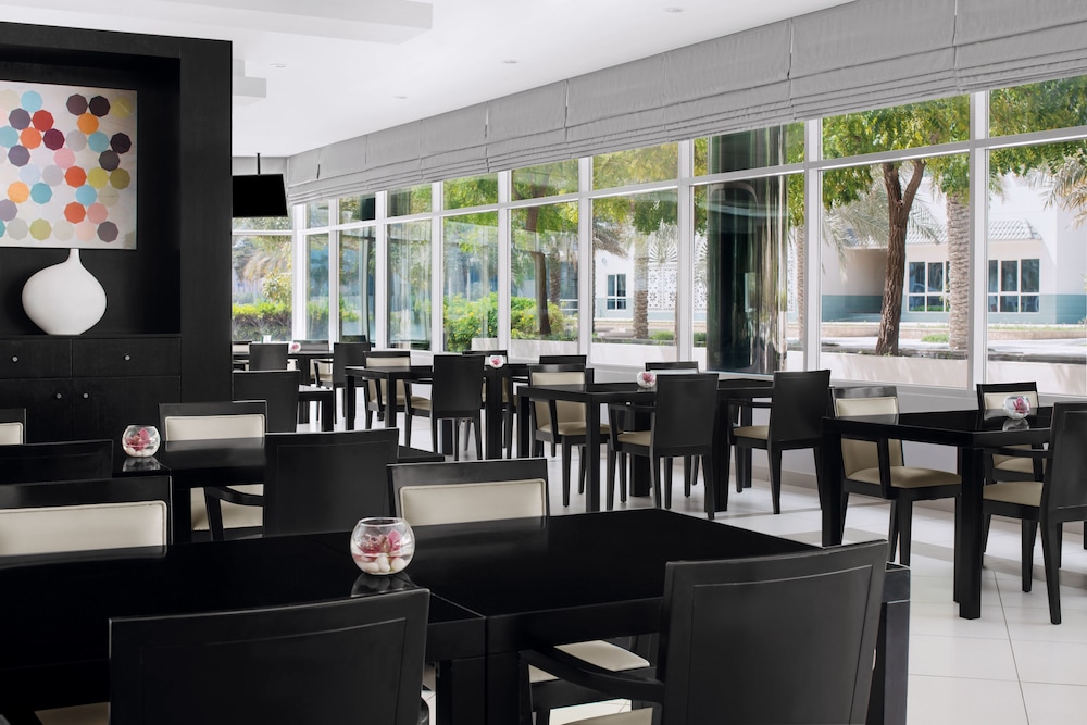 holiday inn express dubai internet city by ihg