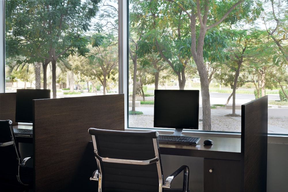 holiday inn express dubai internet city by ihg