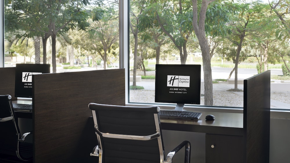holiday inn express dubai internet city by ihg