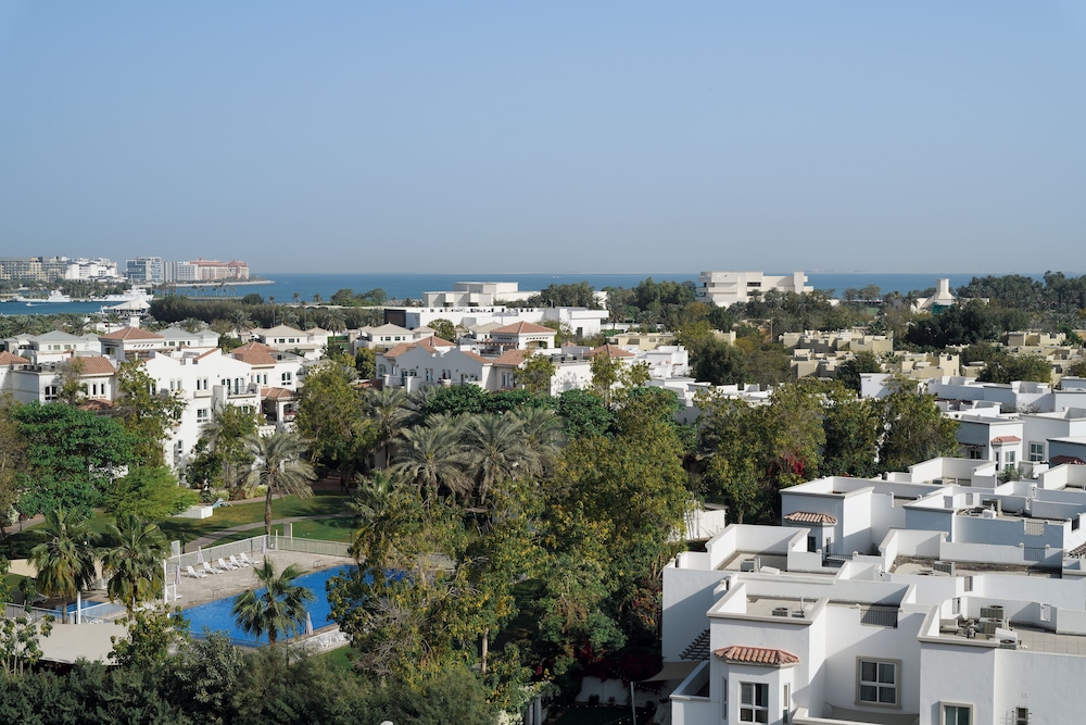 holiday inn express dubai internet city by ihg
