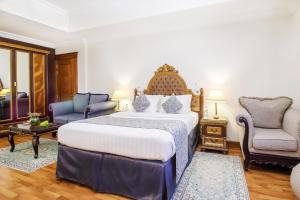 grand excelsior hotel bur dubai