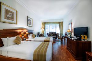 grand excelsior hotel bur dubai