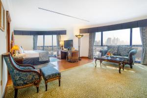 grand excelsior hotel bur dubai