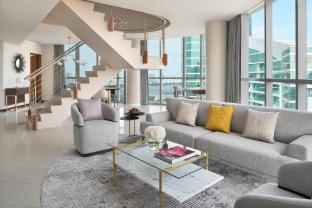 intercontinental residence suites dubai festival city by ihg