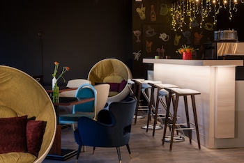 greet berlin alexanderplatz