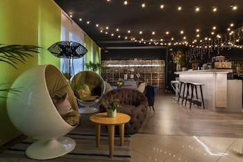 greet berlin alexanderplatz