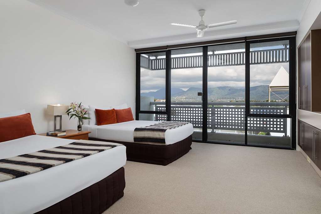rydges esplanade resort cairns
