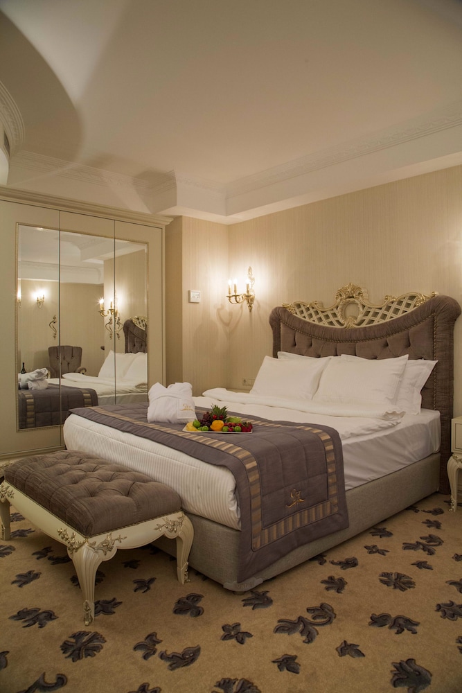cassiel hotel