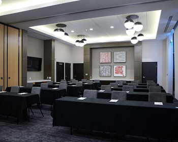 hampton inn and suites los angeles sherman oaks