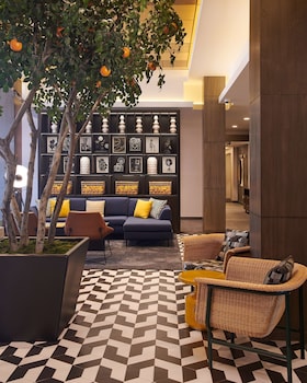 hampton inn and suites los angeles sherman oaks
